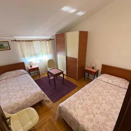 Purple House Apartman Póla