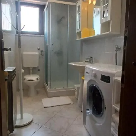 Apartment Purple House Pula